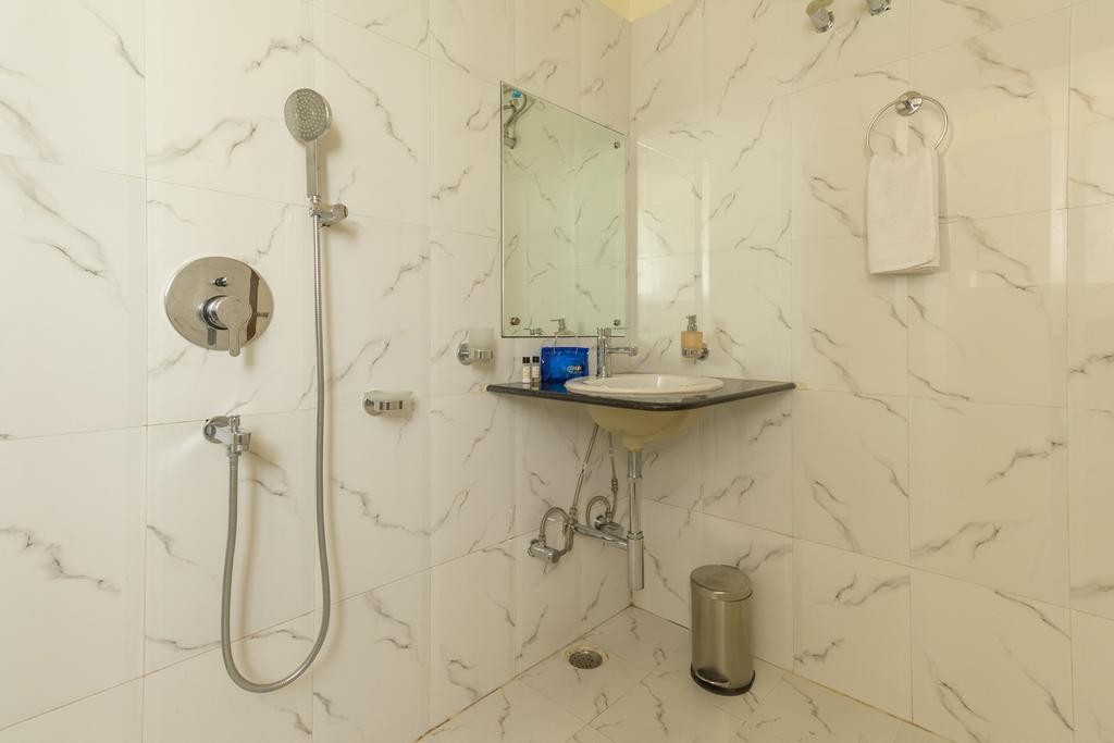 Hotel D' Sapphire Guwahati Kamer foto